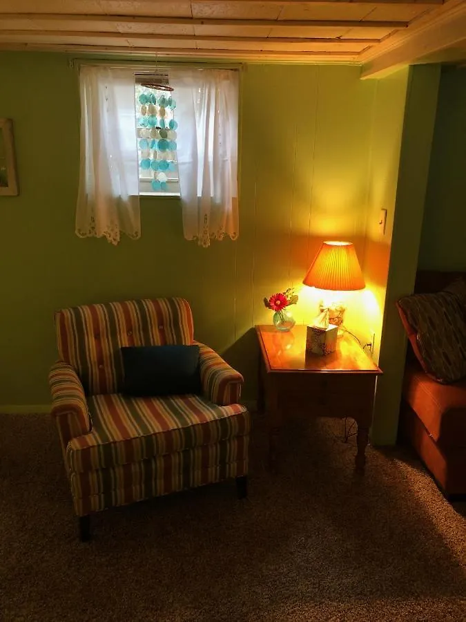 Apartment Rustic Beach Front Basement Apt, Pet Friendly Wi-Fi Apts North Camellia Acres United States